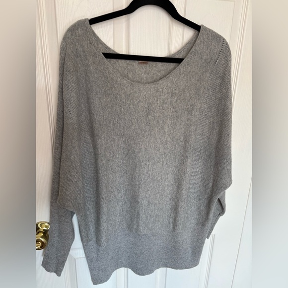 Free People Gray Dolman Sweater | Luxe Cashmere Silk Blend | Size Small - Picture 1 of 9